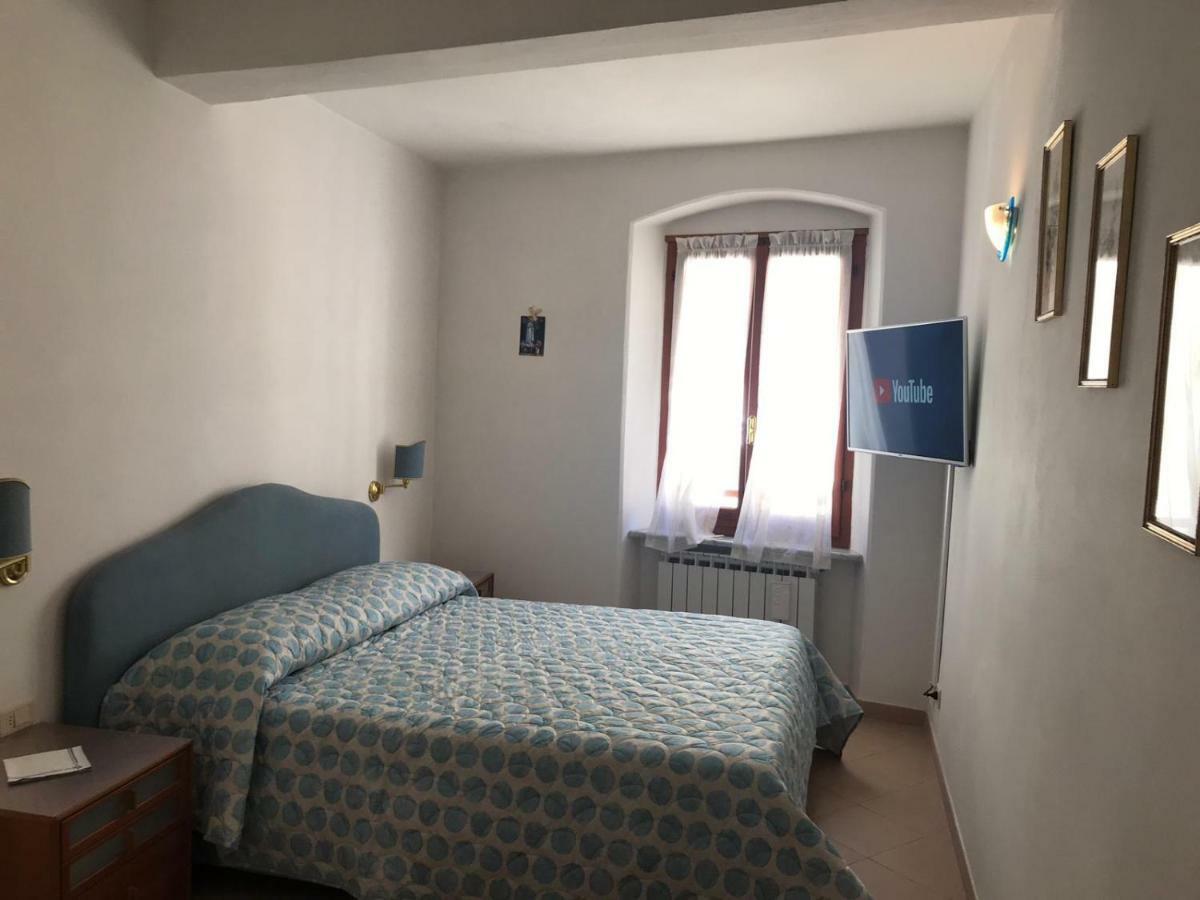 Ca' Dei Nogi - Appartamento A Riomaggiore Buitenkant foto
